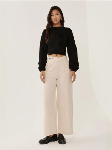 Hiccup Wide Leg Hose in Beige