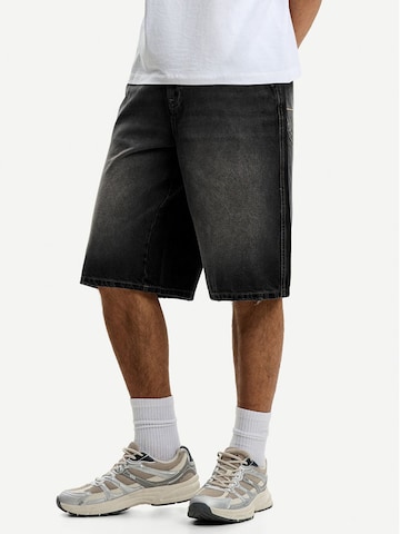 Loosefit Jean Bershka en noir : devant