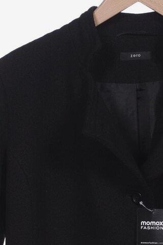zero Jacket & Coat in M in Black