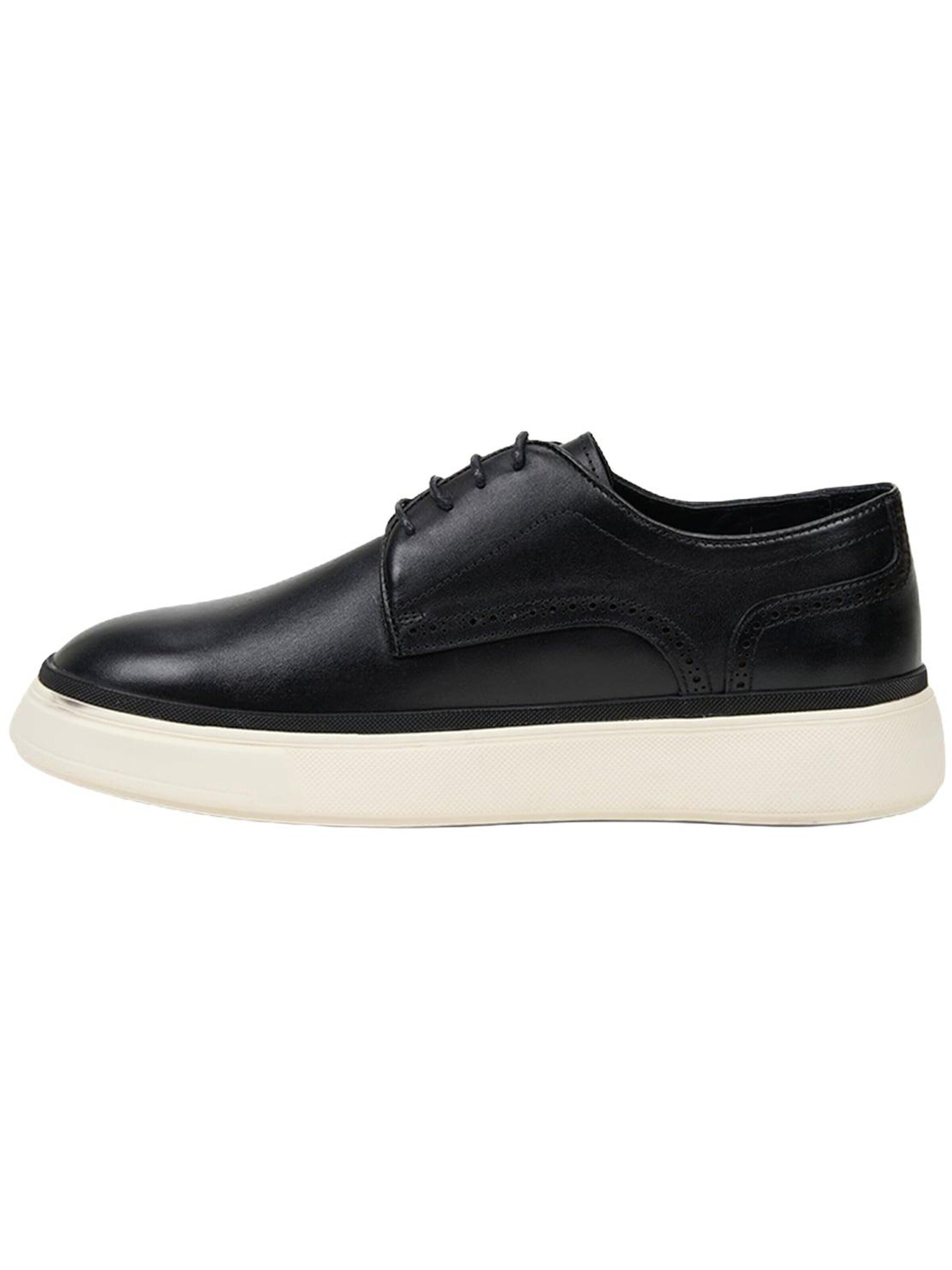 Chaussure à lacets 'Spitze' Desa en noir