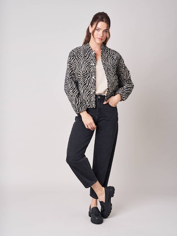 Deeluxe Übergangsjacke‌‌‌ in Schwarz