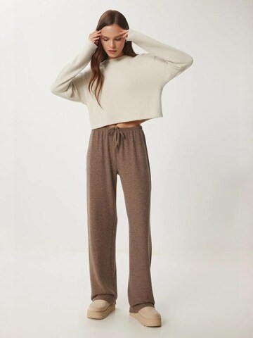 Happiness İstanbul - Perna larga Calças em castanho