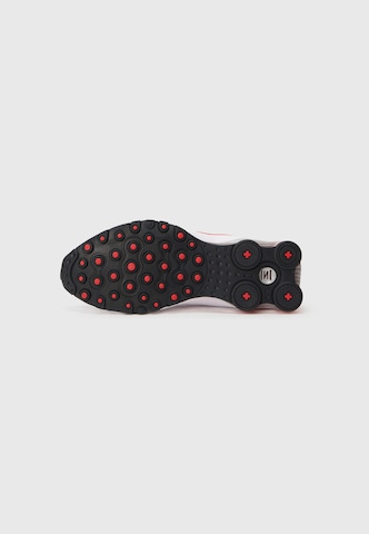 Nike Sportswear Matalavartiset tennarit 'Shox NZ' värissä valkoinen