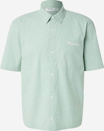 HOLLISTER Regular Fit Paita värissä vihreä: etupuoli