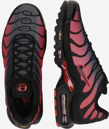 Baskets basses 'Air Max Plus' Nike Sportswear en rouge