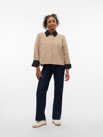 VERO MODA Tussenjas 'VMLucia Maria' in Beige