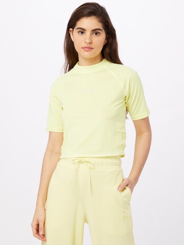 T-shirt fonctionnel PUMA en jaune : devant