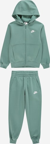 Nike Sportswear Joggingová souprava 'Club Fleece' – zelená: přední strana