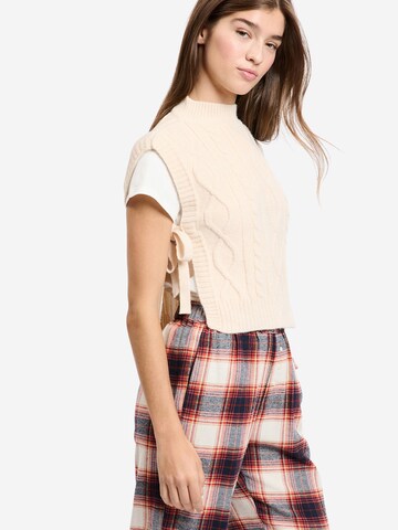 ETAM Sweater in Beige