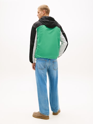 Tommy Jeans - Chaqueta de entretiempo en verde