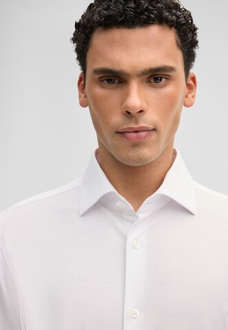 Coupe slim Chemise 'Spike' STRELLSON en blanc