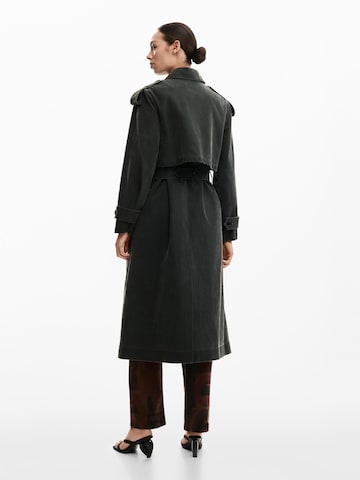 DesigualPrijelazni kaput - crna boja