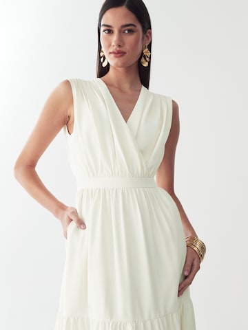 St MRLO Dress in White
