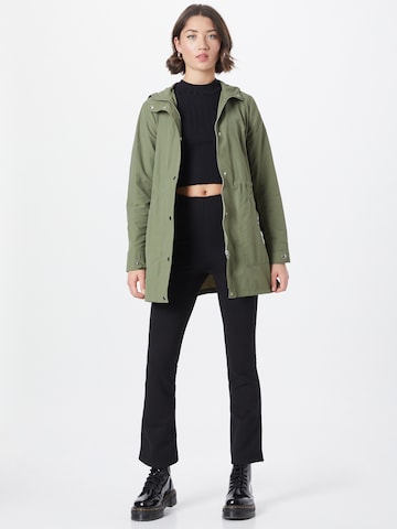 VILA Between-Seasons Coat 'Bimi' in Green