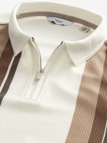 T-Shirt Next en blanc