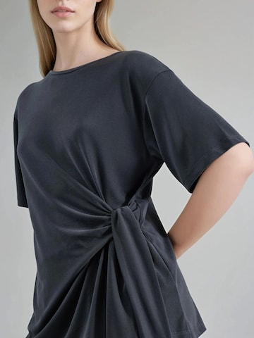 T-shirt Busem en gris