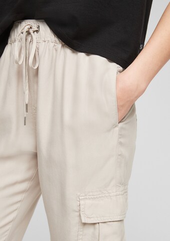 QS Tapered Cargo Pants in Beige