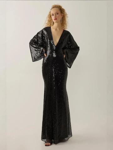 Abito di Hiccup in nero: frontale