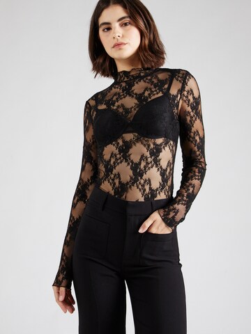 Daahls by Emma Roberts exclusively for ABOUT YOU Футболка 'Claire' в Черный