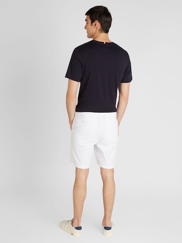 Regular Pantaloni eleganți de la HOLLISTER pe alb