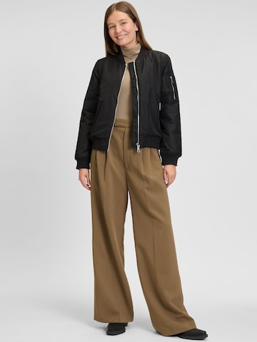 Veste mi-saison 'BONNIE 2' Covered en noir
