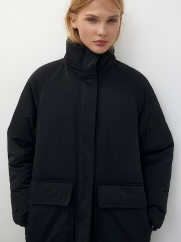 Pull&Bear Zimný kabát - Čierna