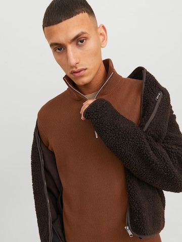 JACK & JONES Sweter 'Perfect' w kolorze brązowy