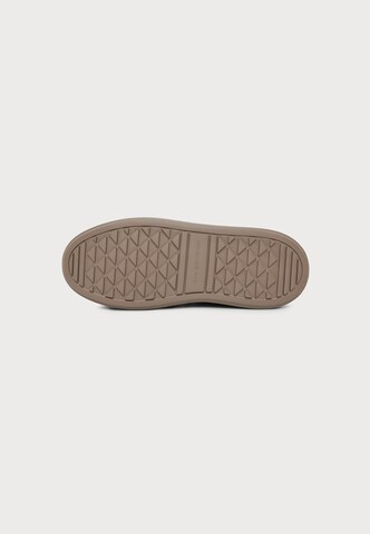 Sneaker low 'LILO' de la Kennel & Schmenger pe maro