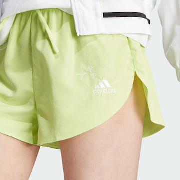 ADIDAS SPORTSWEAR Ohlapna forma Športne hlače 'Scribble ' | zelena barva