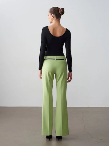 Dilvin Regular Pants in Green