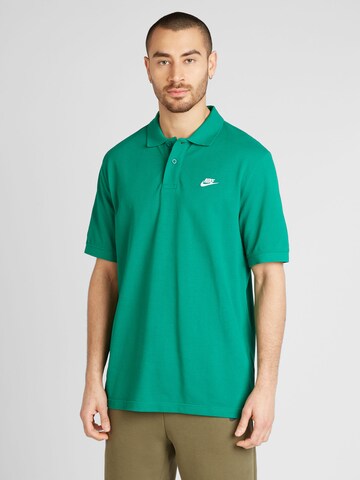 Tricou 'CLUB' de la Nike Sportswear pe verde: față