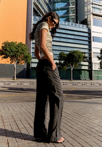 Largi Pantaloni de la Bershka pe verde