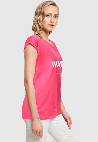 Merchcode T-Shirt 'Summer - Life Is A Wave' in Pink