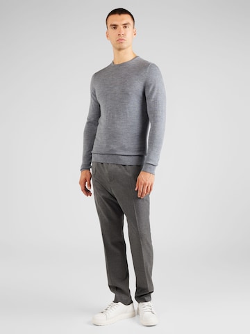 Regular Pantalon à plis 'Howard' HUGO Red en gris