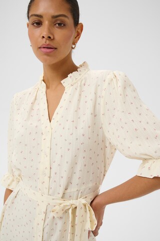 Robe 'Agitta' Kaffe en blanc