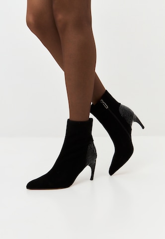 CESARE GASPARI Bootie in Black