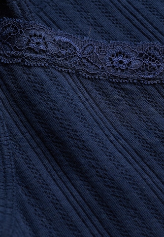 Superdry & Co Top 'Athletic Essentials' in Blauw