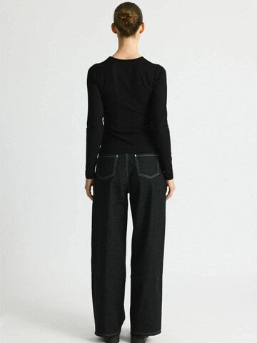 Résumé Paita ' DoraRS ' värissä musta