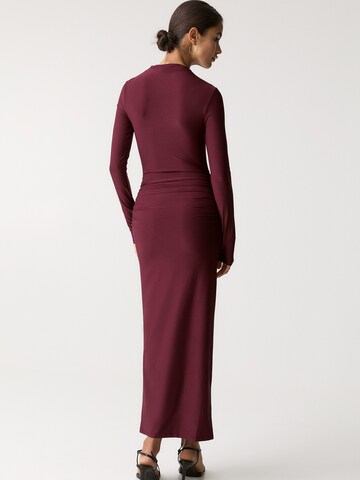 Abito di Pull&Bear in rosso