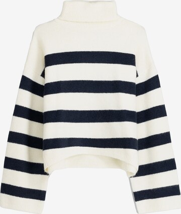 Pull-over Bershka en bleu : devant