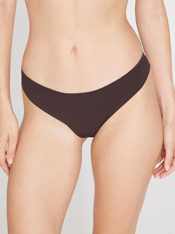 Tezenis Thong in Brown: front
