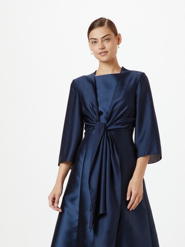 SWING Blouse in Blue: front