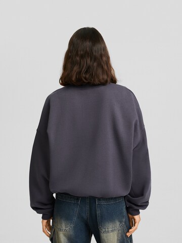 Bershka Sweatshirt in Grau