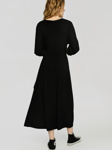 Madnezz House Dress in Black