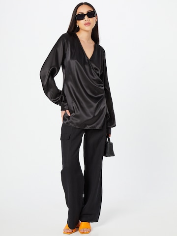 Femme Luxe Blus i svart