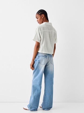 Chemisier Bershka en blanc