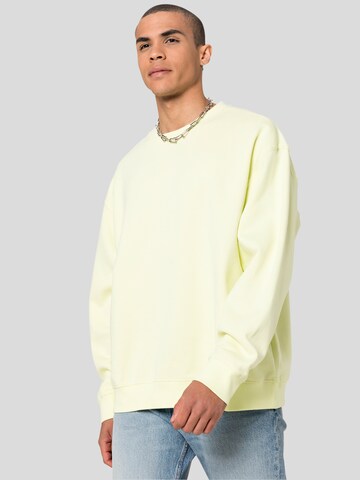 WEEKDAYSweater majica - žuta boja: prednji dio