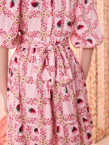 Rochie de la Cath Kidston pe roz