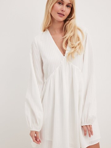 NA-KD Dress in White: front