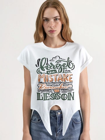 Hiccup Shirt in White: front